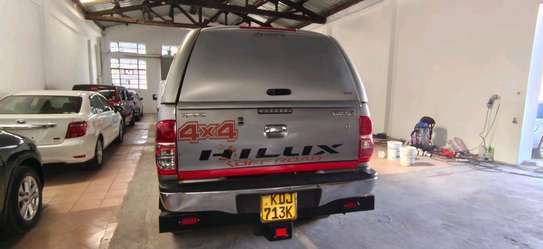 toyota hilux double cab used image 4
