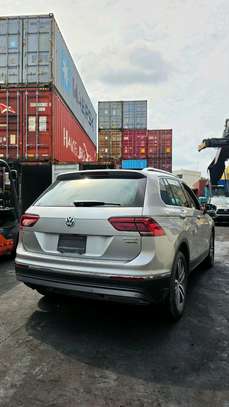 Volkwagen  Tiguan TDI image 9