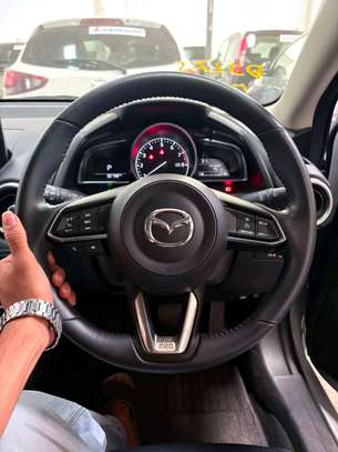 Mazda 2 petrol image 4
