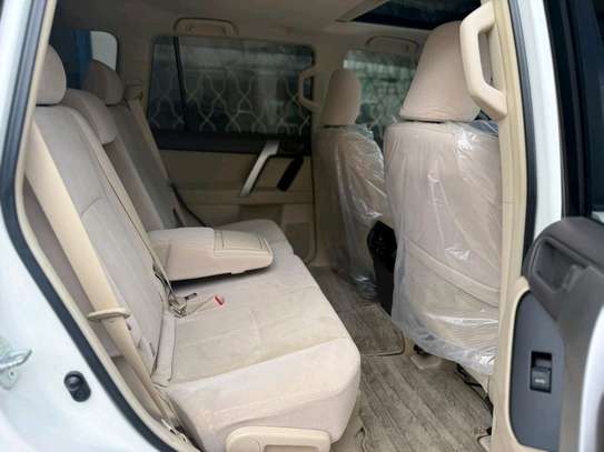 TOYOTA LANDCRUISER PRADO TX.L 2019MODEL SUNROOF PETROL image 6