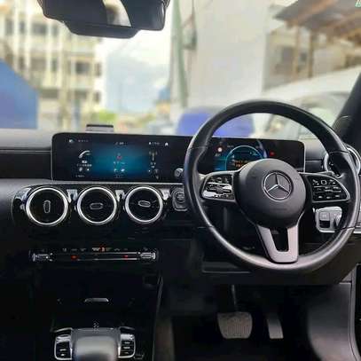 Mercedes Benz A180 image 4