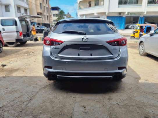 Mazda Axela Sunroof 2200cc 2018 image 11