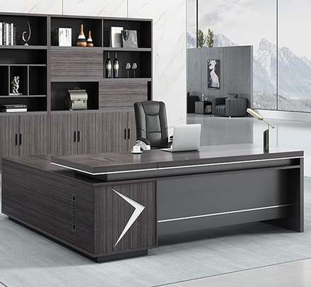 Office Desk : 1.6 Meter Executive Manager Office Desk image 5