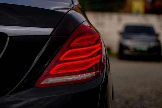 Mercedes Benz S550 image 11