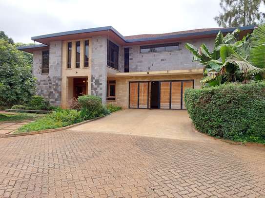 5 Bed House with En Suite at Soraya Drive image 12
