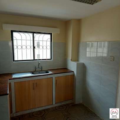 Serviced 3 Bed Apartment with En Suite at Nyayo Estate image 4