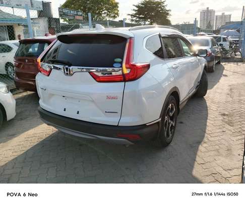 Honda crv white new image 4