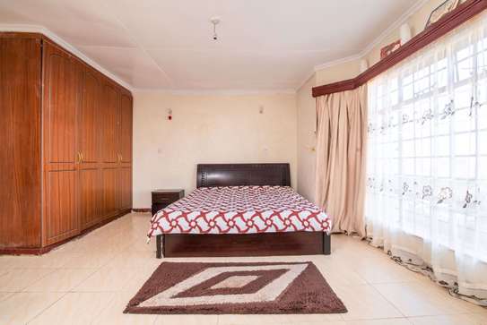4 Bed House with En Suite in Langata image 9