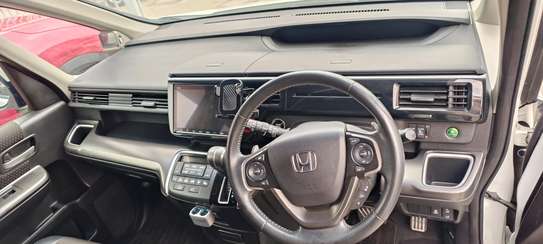 Honda Stepwagon Spada White 2018 2wd image 7