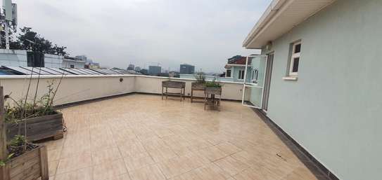 3 Bed Apartment with En Suite at Westlands image 5