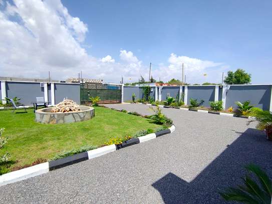 4 Bed House with En Suite in Vipingo image 7