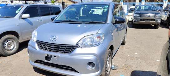 Toyota Passo Silver 2018 image 2