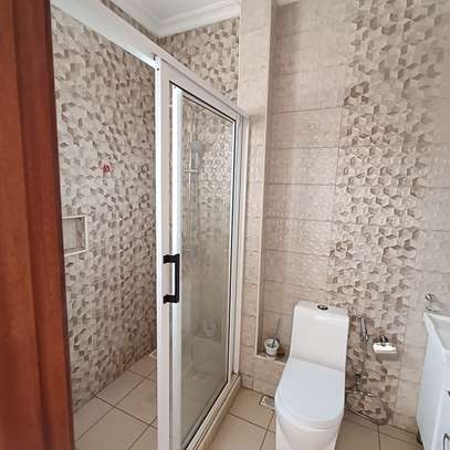 3 Bed Apartment with En Suite in Kileleshwa image 8