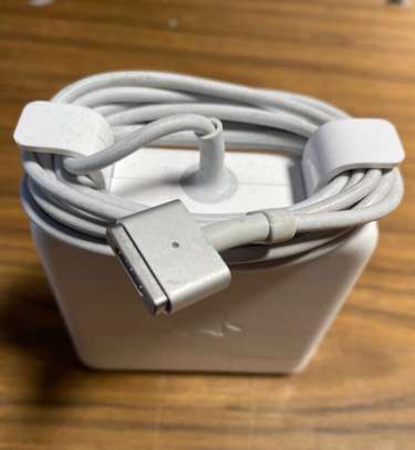 Apple MagSafe 1 & 2 MacBook Pro/Air Charger 85W| 60W |45W image 1