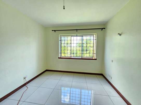 4 Bed Apartment with En Suite in Rhapta Road image 5