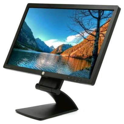HP EliteDisplay E231 23-inch LED Backlit Monitor image 1