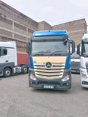 ACTROS MP4s image 11