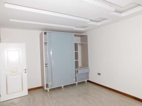 4 Bed Apartment with Swimming Pool in Nyali Area image 3