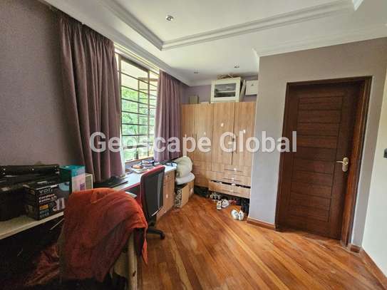 4 Bed House with En Suite in Kitisuru image 4
