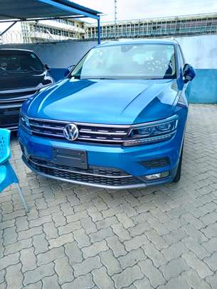 Volkswagen Tiguan blue 🔵 image 3