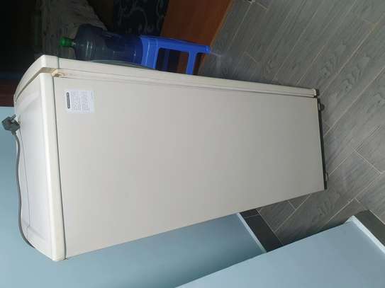 LG Refrigerator image 3