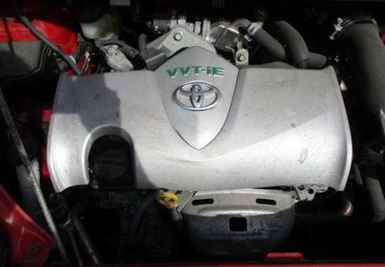 Toyota Spade image 7