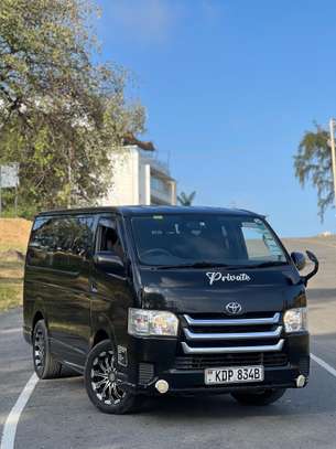 Toyota Hiace 7L Diesel image 1