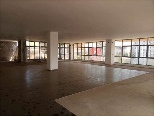 5250 ft² commercial property for rent in Kilimani image 5