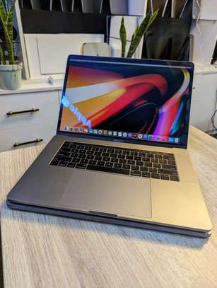 Macbook Pro 2018 image 1