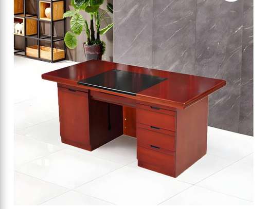 Office Desks: Modern 1400mm Executive Home Office Desk image 2