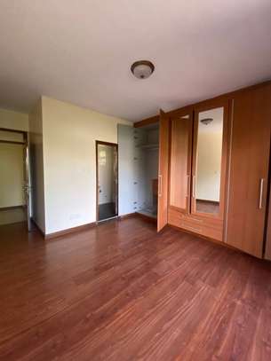 3 Bed Apartment with En Suite in Lavington image 8