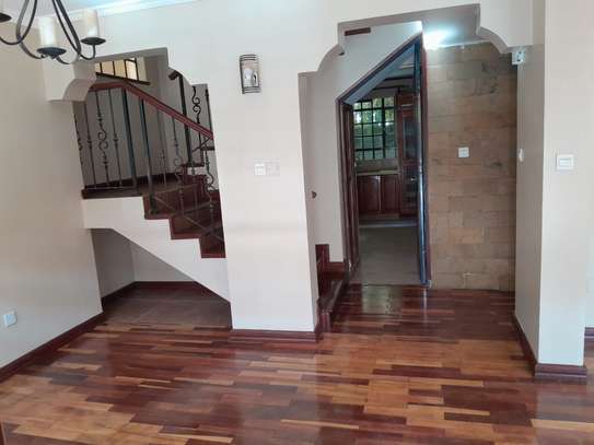 5 Bed Townhouse in Kilimani image 2