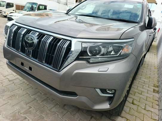 Toyota landcruiser Prado diesel image 1