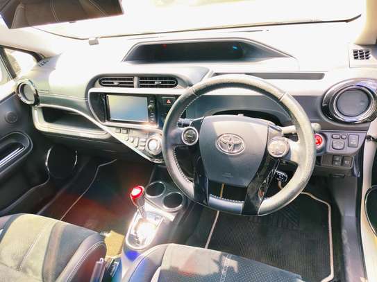 Toyota Aqua GS sport petrol hybrid 2017 image 6