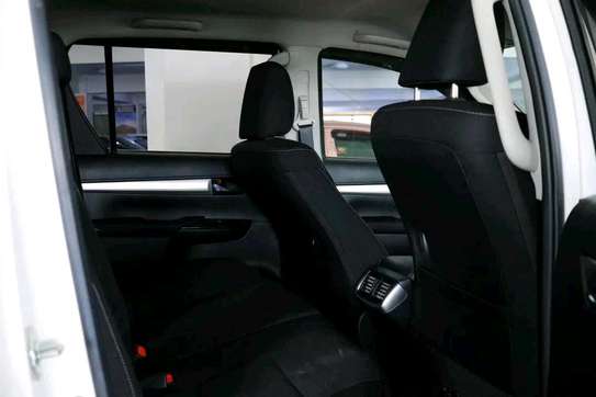 Toyota Hilux double cabin SRS 2016 image 3