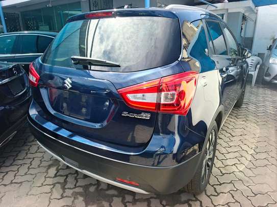 Suzuki Sx4 cross image 11