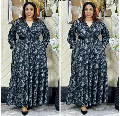 Elegant dress image 9