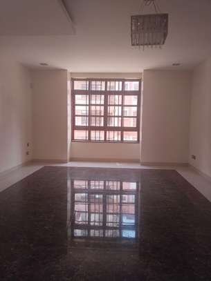 4 Bed Apartment with En Suite in Lavington image 16
