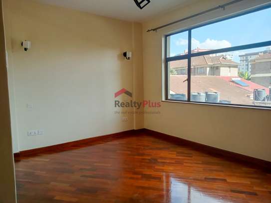 2 Bed Apartment with En Suite in Kilimani image 4