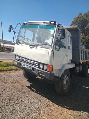 Mitsubishi tipper for sale image 2
