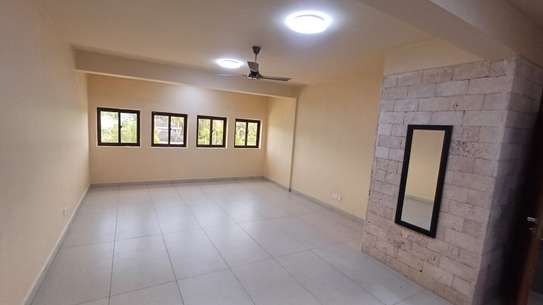 4 Bed Apartment with En Suite at Moyne Drive image 23