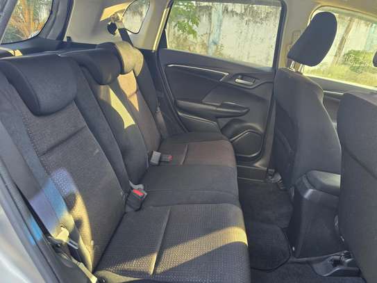 Honda Fit hybrid Silver 2017 2wd image 7