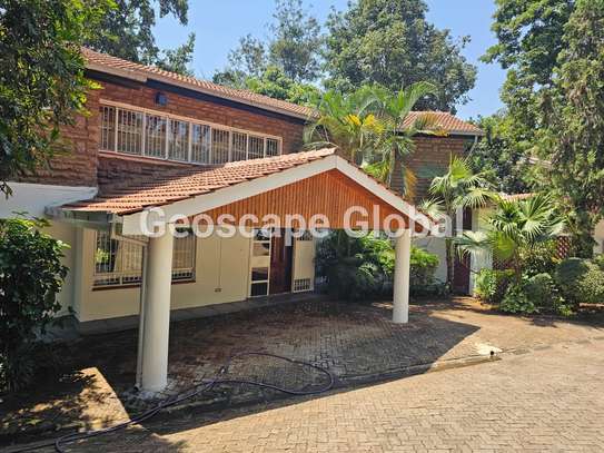 5 Bed House with En Suite in Gigiri image 2