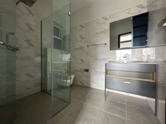 2 Bed Apartment with En Suite at Riverside image 7