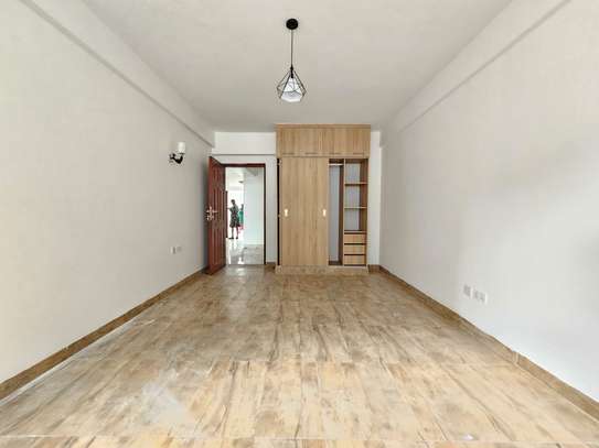 3 Bed Apartment with En Suite in General Mathenge image 8