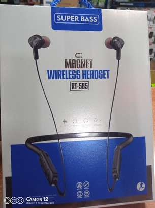 Magnet Bluetooth  headset image 1