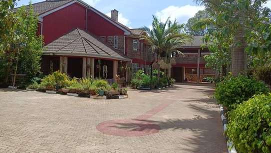 5 Bed House with En Suite at Mumwe image 11