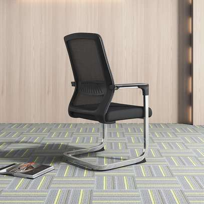 Office Chair: Breathable Mesh Back Guest Office Chair image 5