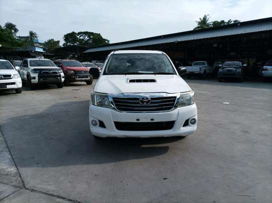 TOYOTA HILUX (MKOPO/ HIRE PURCHASE ACCEPTED image 3