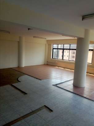 300 m² office for rent in Kilimani image 2